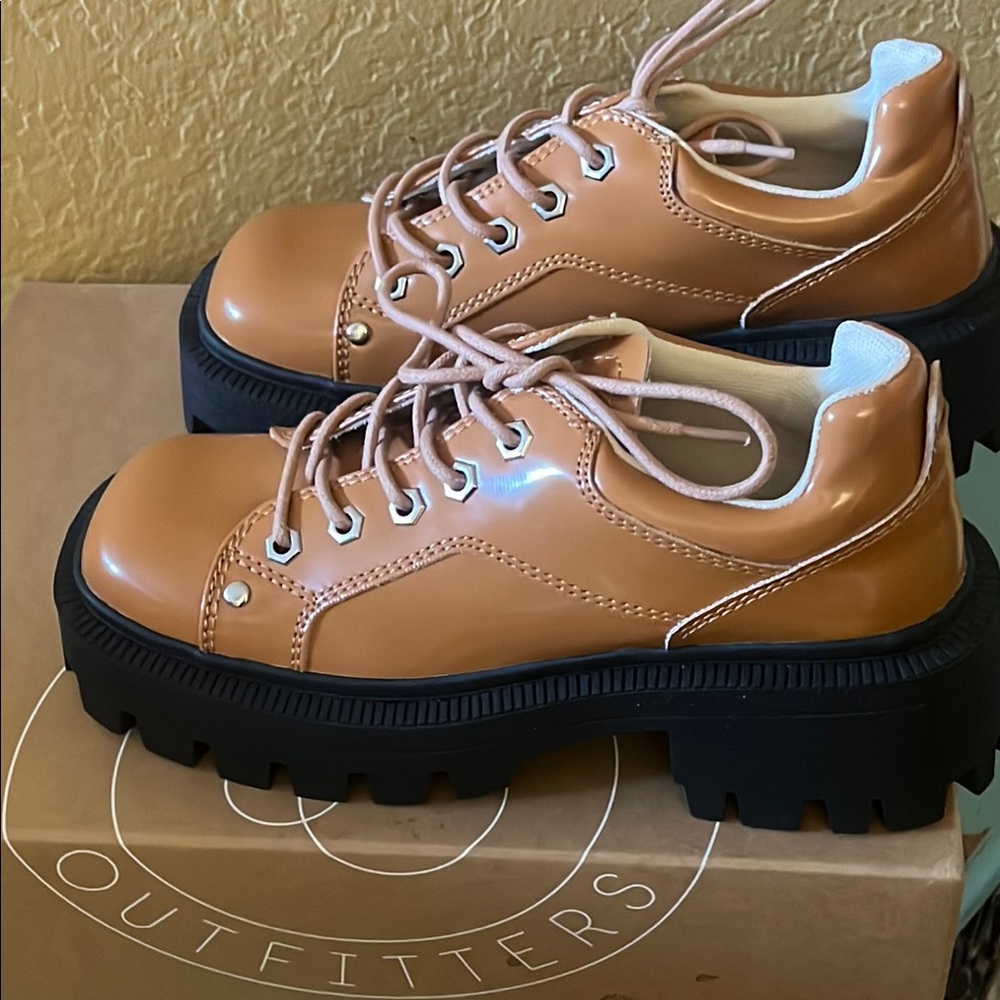 Urban Outfitters Tan and Black Platform Sneakers